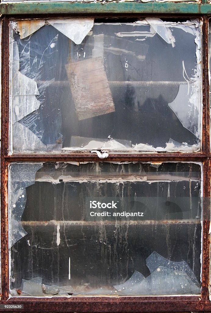 Fenêtre cassé - Photo de A l'abandon libre de droits