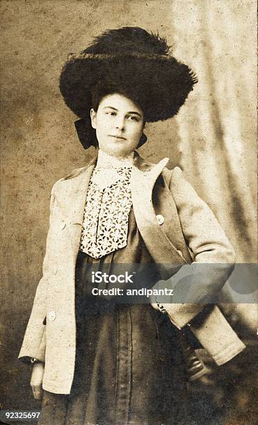 Elaborado Mujer Foto de stock y más banco de imágenes de Estilo victoriano - Estilo victoriano, Mujeres, Una sola mujer