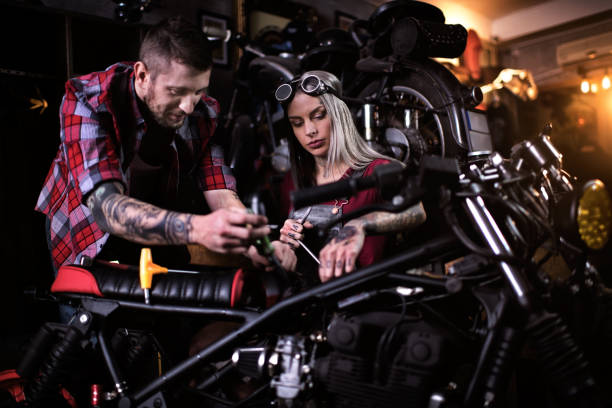 istock Motorcycle repair shop 923263064