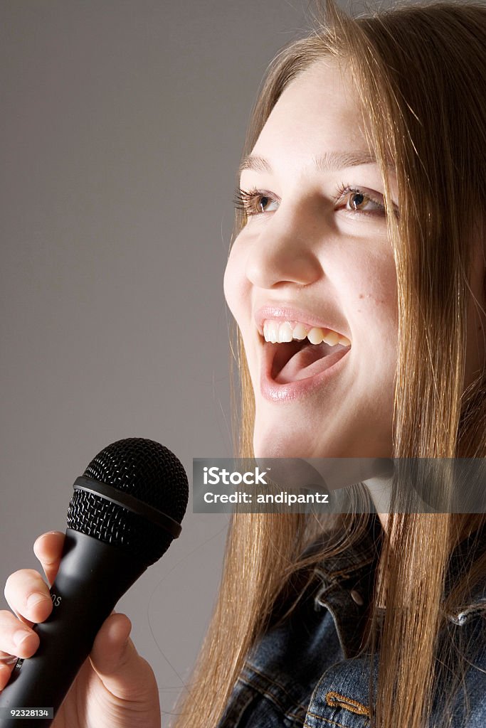 Chanter son cœur de départ - Photo de Chanteur libre de droits