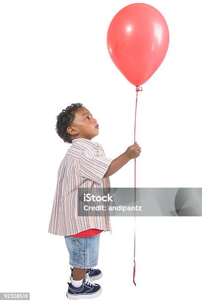 Junge Und Den Balloon Stockfoto und mehr Bilder von Luftballon - Luftballon, Baby, Freisteller – Neutraler Hintergrund