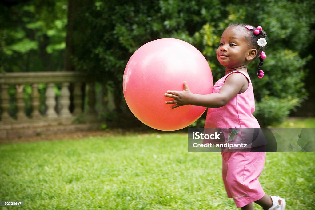 Jouer avec le ballon - Photo de Afro-américain libre de droits
