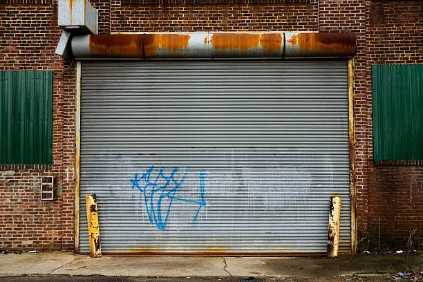 Photo of graffiti garage