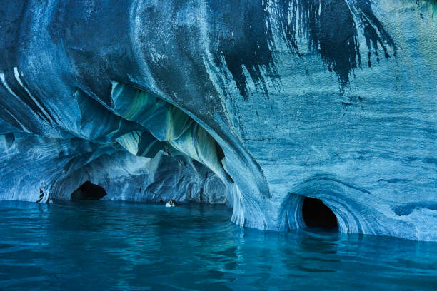 istock Marble Caves of Chile 923318446