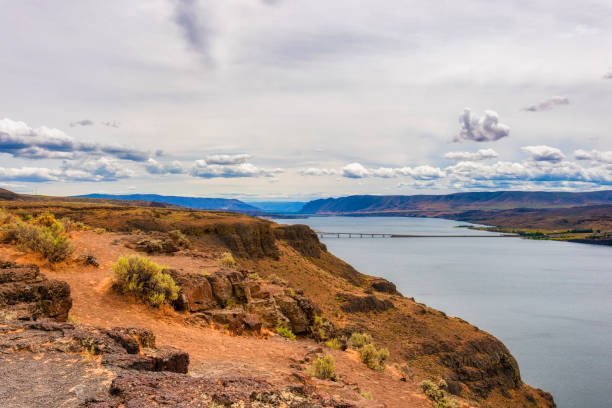 istock Columbia River Gorge High Desert Landscapes 923387634
