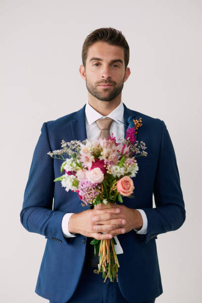 istock Never stop buying flowers, even on your wedding day 923391198