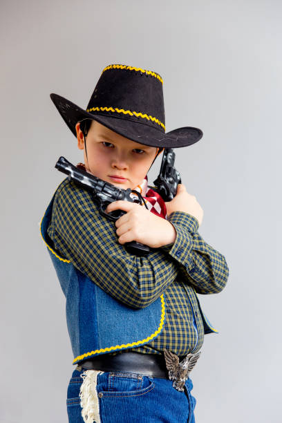 istock Boy in a cowboy costume 923393928
