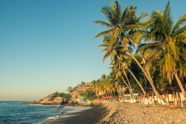 istock El Tunco Beach in Salvador 923406968