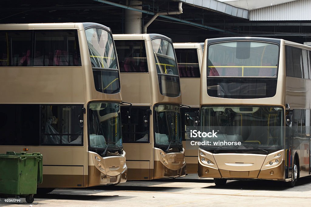 Um ônibus de dois andares - Foto de stock de Inglaterra royalty-free