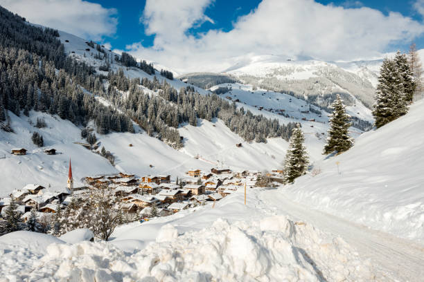 istock Winter landscape in Zillertal in Austria 923436368
