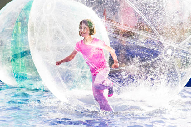 istock Girl Run in Ball 923491412