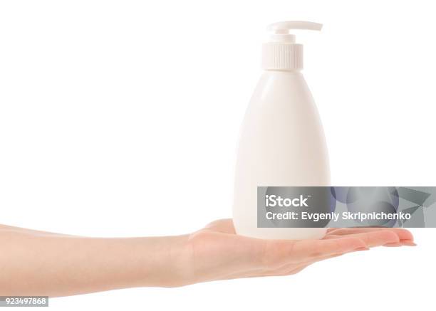 Weiße Seife Flasche Mit Spender In Der Hand Stockfoto und mehr Bilder von Badewanne - Badewanne, Bathroom, Behälter