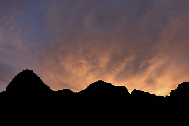 Alba sul fuoco - foto stock