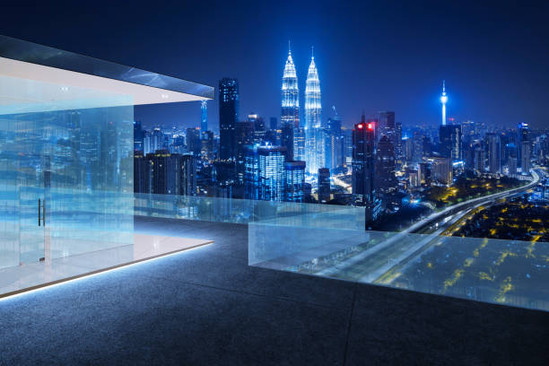 istock Glass railings and tile floor rooftops 923533022