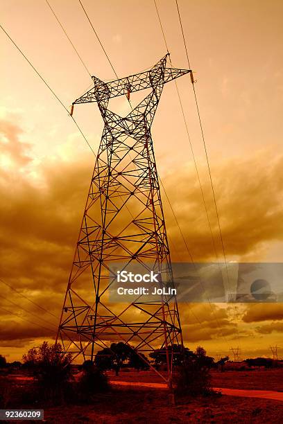 Powerlines Mast Stockfoto und mehr Bilder von Abschicken - Abschicken, Ausrüstung und Geräte, Baugewerbe