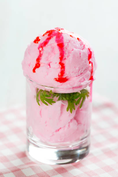 istock Strawberry ice cream in cup 923609322