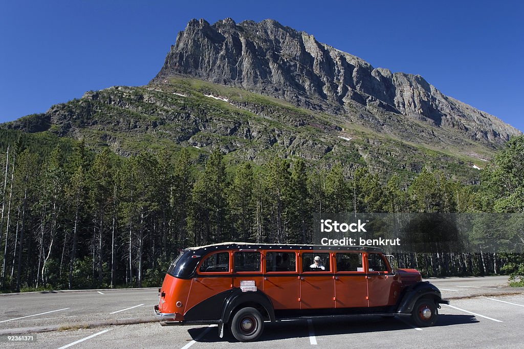 Ghiacciaio NP autobus turistico - Foto stock royalty-free di Rosso