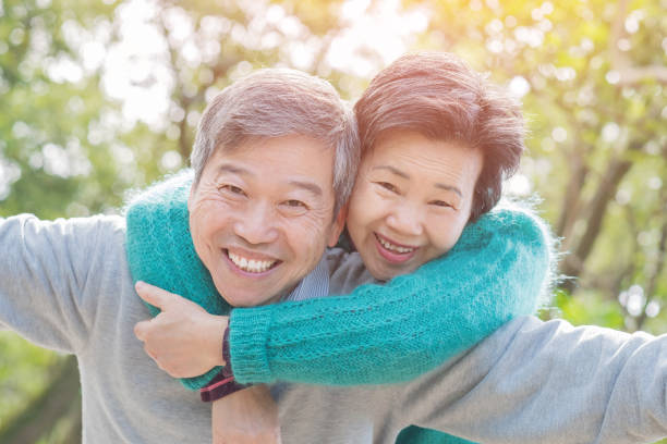 istock old couple feel free 923613932