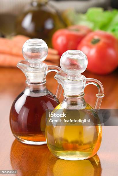 Olio E Aceto - Fotografie stock e altre immagini di Aceto - Aceto, Aceto balsamico, Alimentazione sana