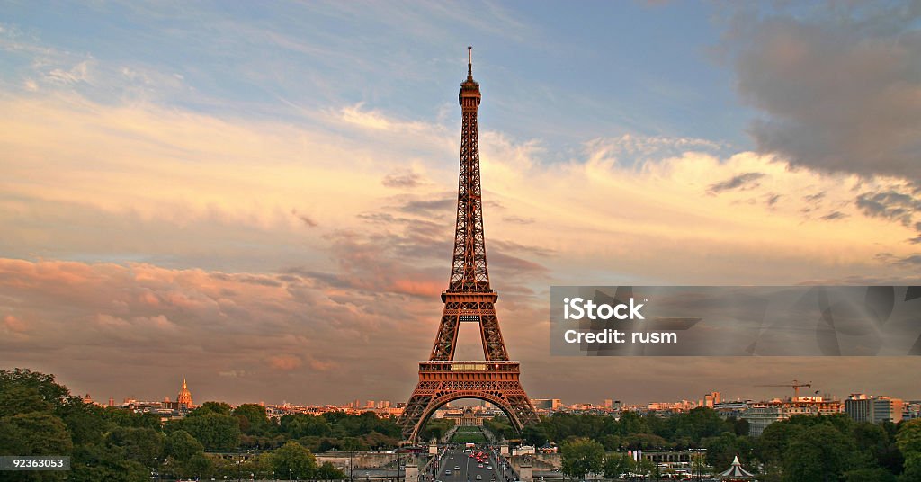 A Torre Eiffel ao pôr do sol, Paris, França - Royalty-free Paris - França Foto de stock