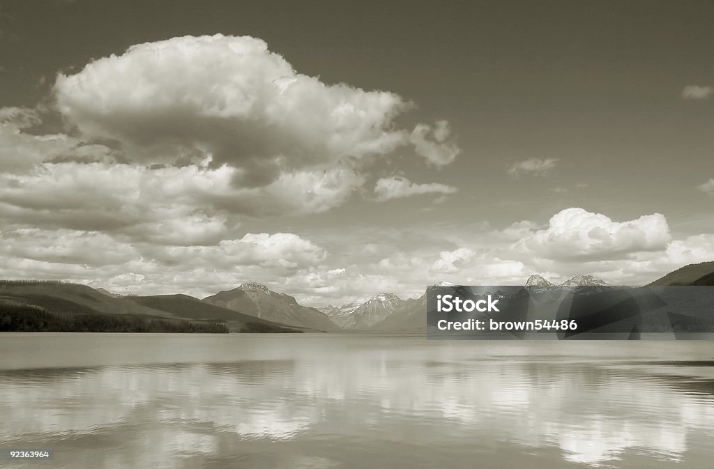 Озеро McDonald - Стоковые фото Pat McDonald роялти-фри