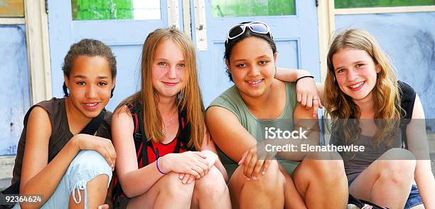 Foto de Colegiais e mais fotos de stock de Adolescente - Adolescente, Educação, Grupo de Animais