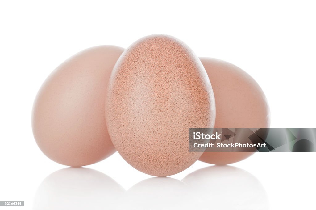 Tres marrón pollo de Pascua Aislado en blanco - Foto de stock de Alimento libre de derechos