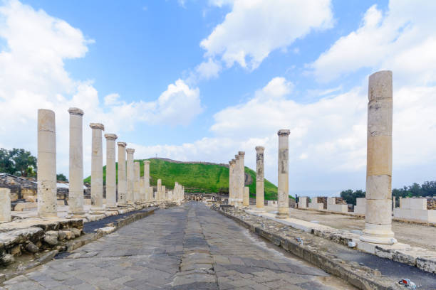 istock Roman era main street in Bet Shean 923670710
