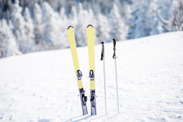 istock Skis on the snowy mountains 923678138