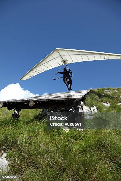 Hangglider Em Acção - Fotografias de stock e mais imagens de Asa-delta - Asa-delta, Asa Delta, Pessoas