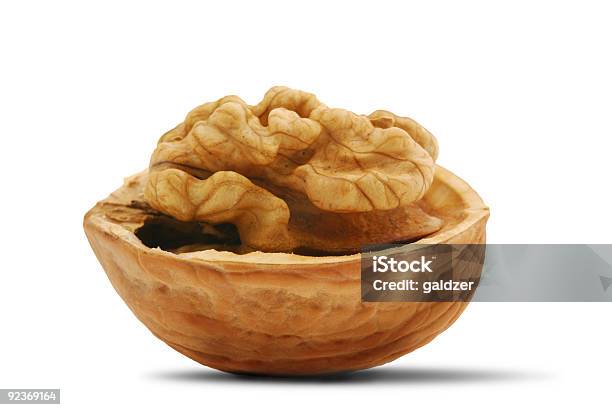 Offene Walnut Mit Schatten Stockfoto und mehr Bilder von Braun - Braun, Extreme Nahaufnahme, Farbbild