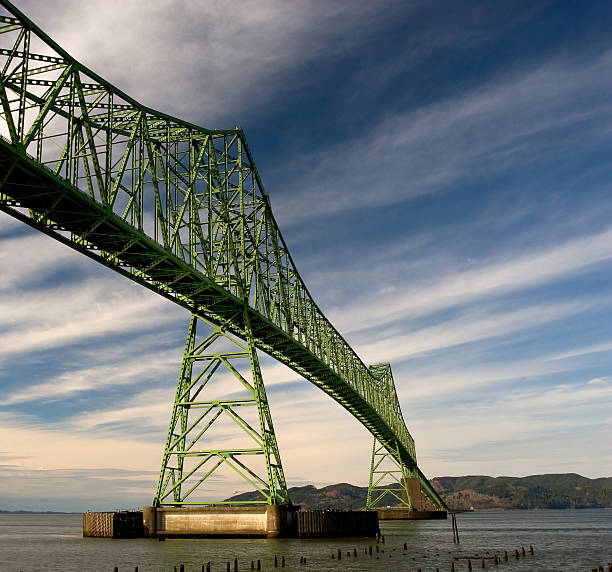 istock Astoria-Megler Bridge 92369575