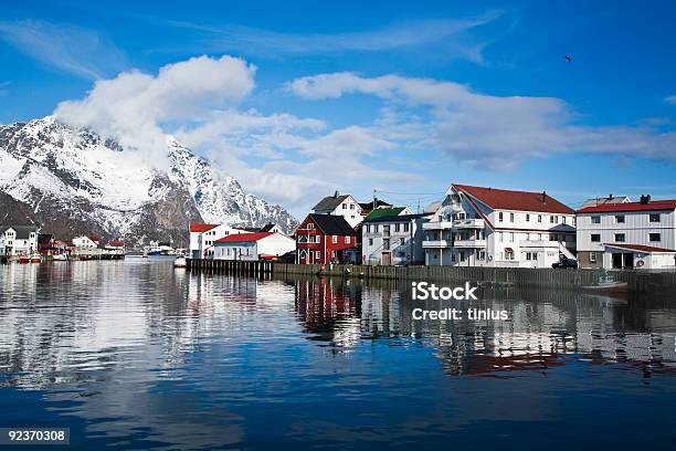 Photo libre de droit de Port De Henningsvaer banque d'images et plus d'images libres de droit de Comté de Nordland - Comté de Nordland, Henningsvaer, Horizontal