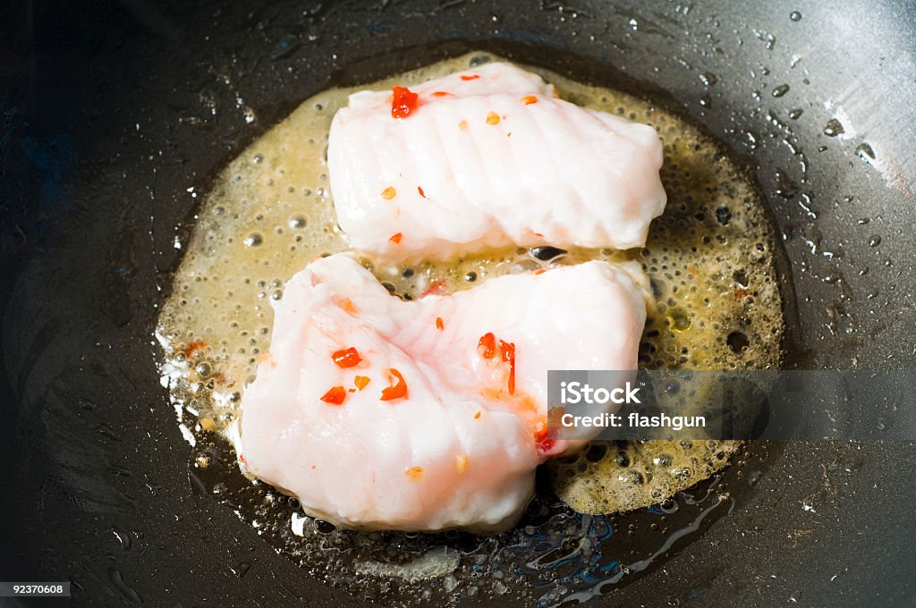 monk peixe com pimentas culinária no trabalho - Foto de stock de Alimentação Saudável royalty-free