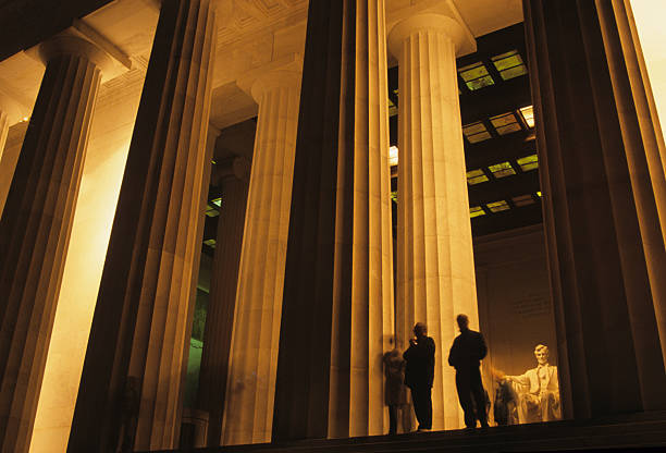 istock Lincoln Memorial, Washington DC at night 92371536