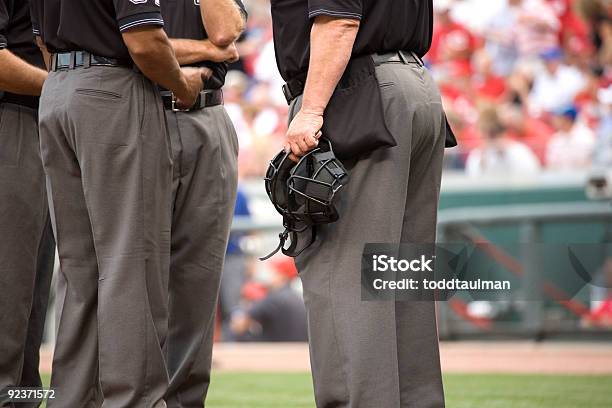 Árbitro Equipa - Fotografias de stock e mais imagens de Árbitro de Beisebol - Árbitro de Beisebol, Basebol, Máscara de proteção