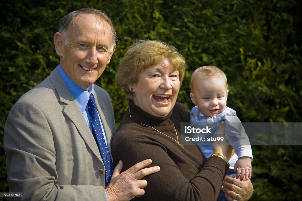 Бабушкой и дедушкой - Стоковые фото 0-11 месяцев роялти-фри