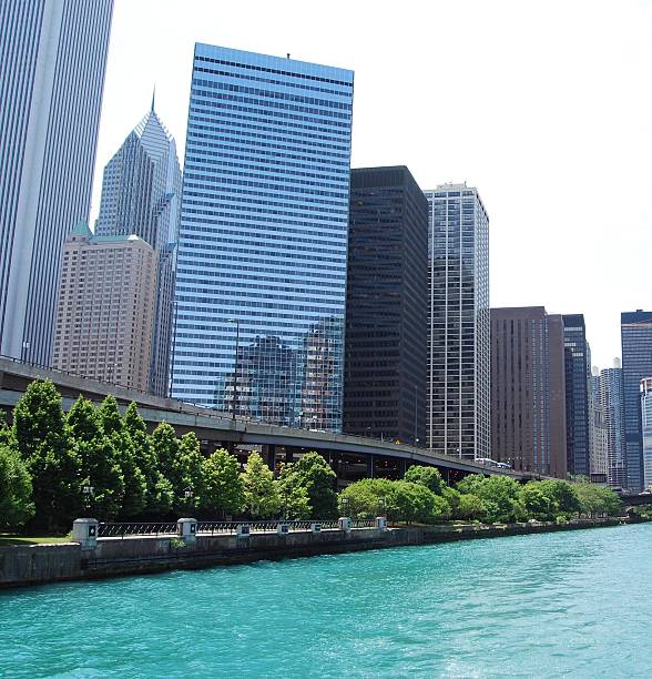 istock Chicago Cityscape on the River 92372825