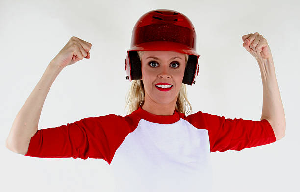 menina na camisa de beisebol com os braços para cima. - number 1 sports uniform number baseball - fotografias e filmes do acervo