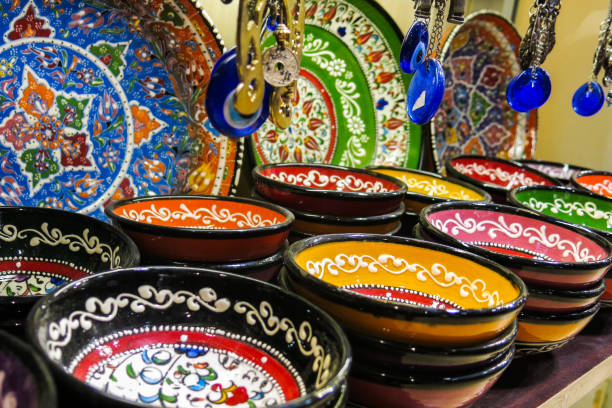 istock Classical Turkish ceramics on the Istanbul Grand Bazaar. 923753362