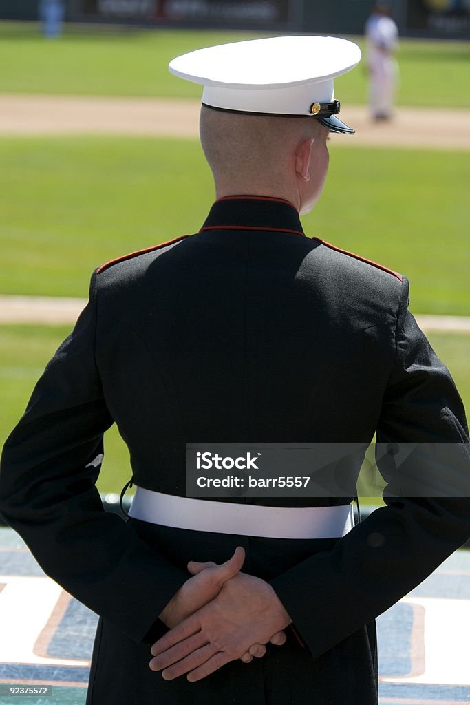 Marine no jogo de beisebol - Foto de stock de Corpo de Fuzileiros Navais dos EUA royalty-free