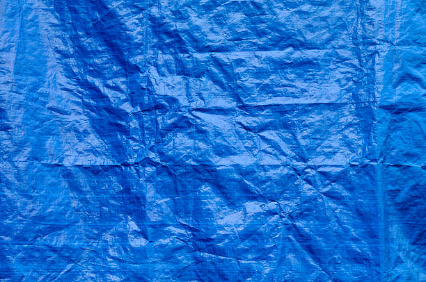 enrugado azul lona textura de fundo da moldura completa - toldo objeto manufaturado imagens e fotografias de stock