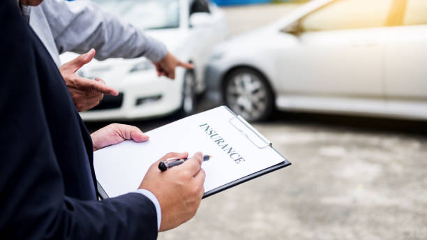 istock Man Holding Insurance Paper On Clipboard 923788106