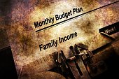 monatlichen-budgetplan-auf-schreibmaschine.jpg?b=1&s=170x170&k=20&c=Bos56gdfoa0TNewJA3zCet9qIm3Xg0kpSyFhGZdcG5c=
