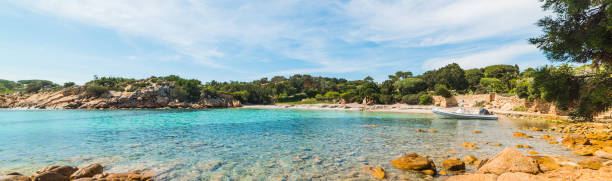 istock Panoramic view of a small cove in Sardinia 923901944