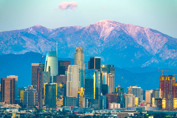 istock Los Angeles in the evening hour 923915996