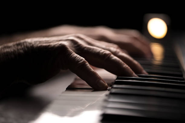 istock Senior playing the piano 923922204
