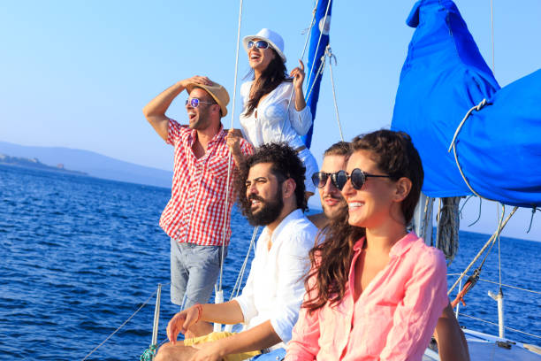 istock Young people traveling with an yacht 923956018