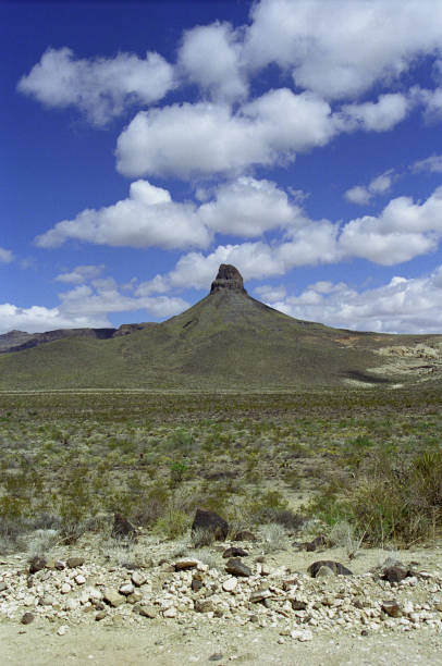 istock Arizona Desert and Mountain 923961930