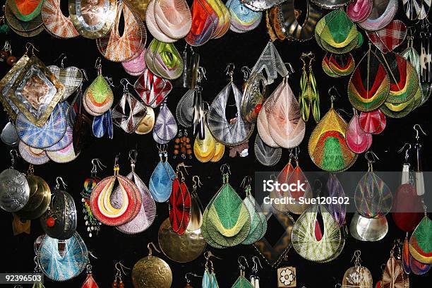 Dangling A Brincos - Fotografias de stock e mais imagens de Amarelo - Amarelo, Azul, Bege